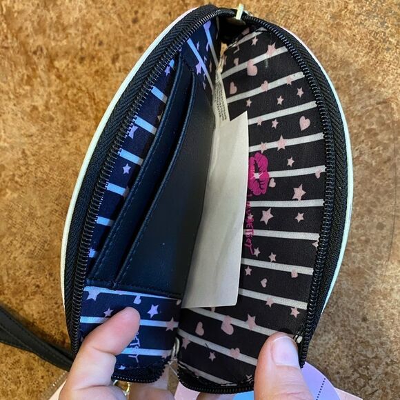 BETSEY Johnson pastel rainbow unicorn wristlet and bag‎ - Picture 3 of 6